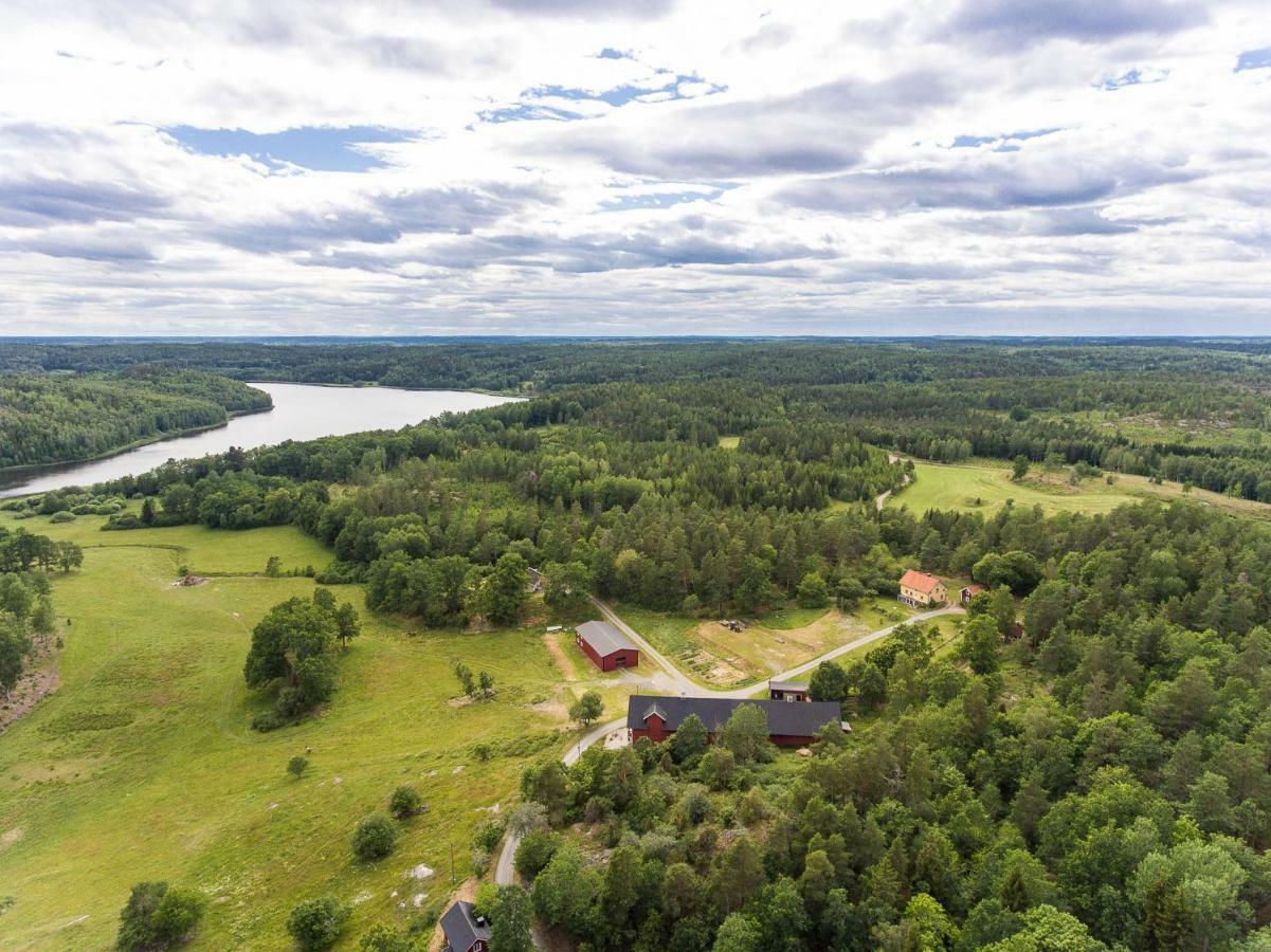 Haeradssaetter Gard 1 Guest House Valdemarsvik Bagian luar foto